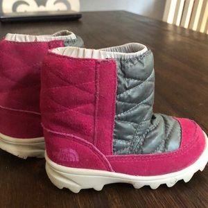 North face boots Toddler size 5